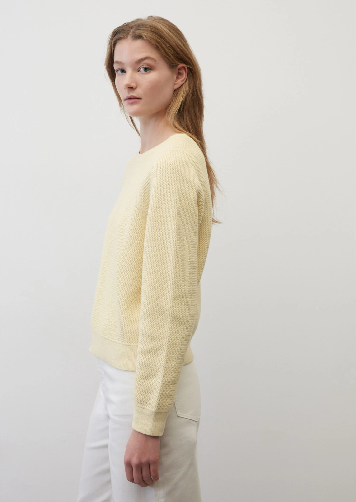 Marc O'Polo Round-neck Knitted Jumper In A Loose, Cropped Fit With A Fine Offset Pattern 8 Marc O'Polo Round-neck Knitted Jumper In A Loose, Cropped Fit With A Fine Offset Pattern – Bild 6