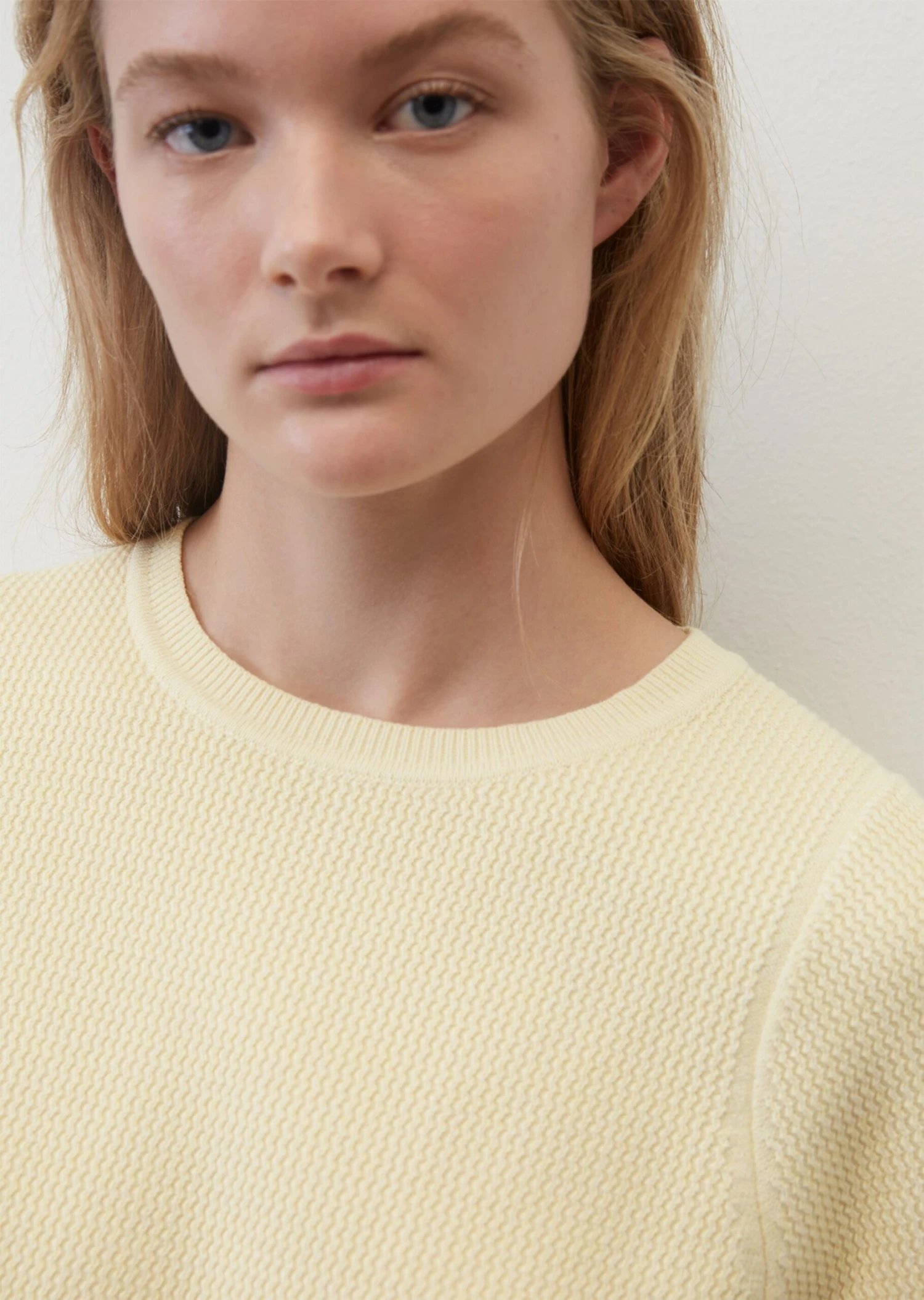 Marc O'Polo Round-neck Knitted Jumper In A Loose, Cropped Fit With A Fine Offset Pattern 7 Marc O'Polo Round-neck Knitted Jumper In A Loose, Cropped Fit With A Fine Offset Pattern – Bild 5