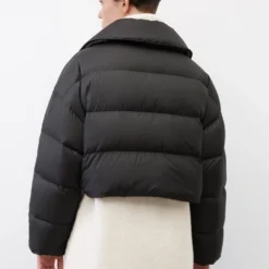 Marc O'Polo Cropped Oversized Down Puffer Jacket Made Of Recycled Materials 13 Marc O'Polo Cropped Oversized Down Puffer Jacket Made Of Recycled Materials -Marc O'Polo Verkäufe 12c49749344144f40a323ed26d63f62c scaled