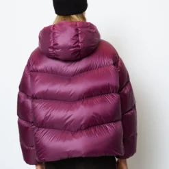 Marc O'Polo Down Jacket Relaxed Made From Recycled Shiny Nylon -Marc O'Polo Verkäufe 15ee753568b379dd28cb016257dba58e scaled