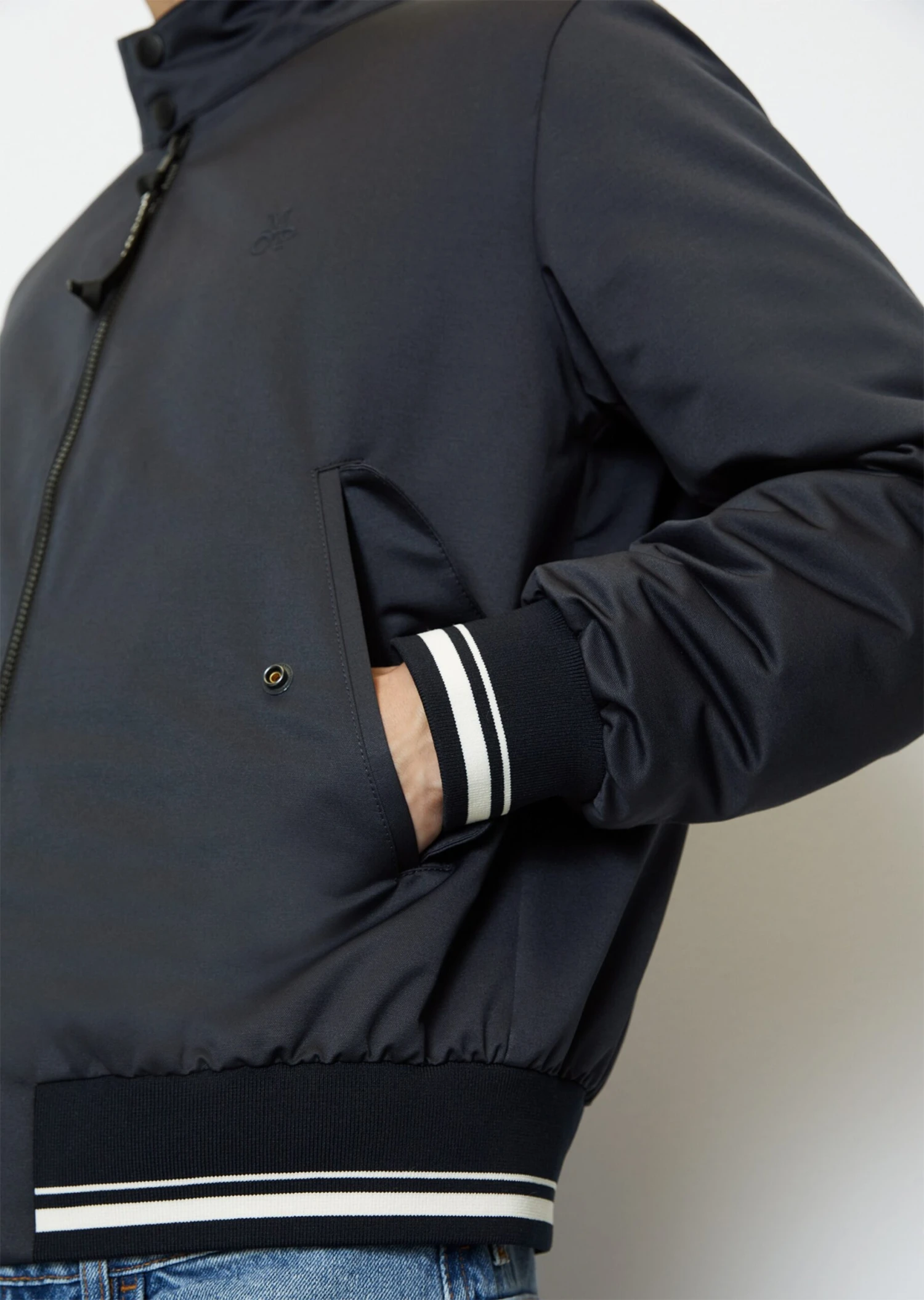 Marc O'Polo Bomber Jacket In A Regular Fit With Biker Collar 7 Marc O'Polo Bomber Jacket In A Regular Fit With Biker Collar – Bild 5