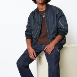 Marc O'Polo MO'P X CHEVIGNON: Pilot Jacket Relaxed With A Water-resistant Surface -Marc O'Polo Verkäufe 2405e23867404def0e6db46123206e24 1 scaled