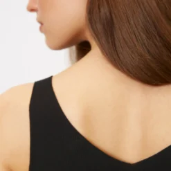 Marc O'Polo Finely Ribbed Top With A V-neckline Made Of Blended Viscose -Marc O'Polo Verkäufe 2628723aff62ec257770b4b64ac67ac6 scaled