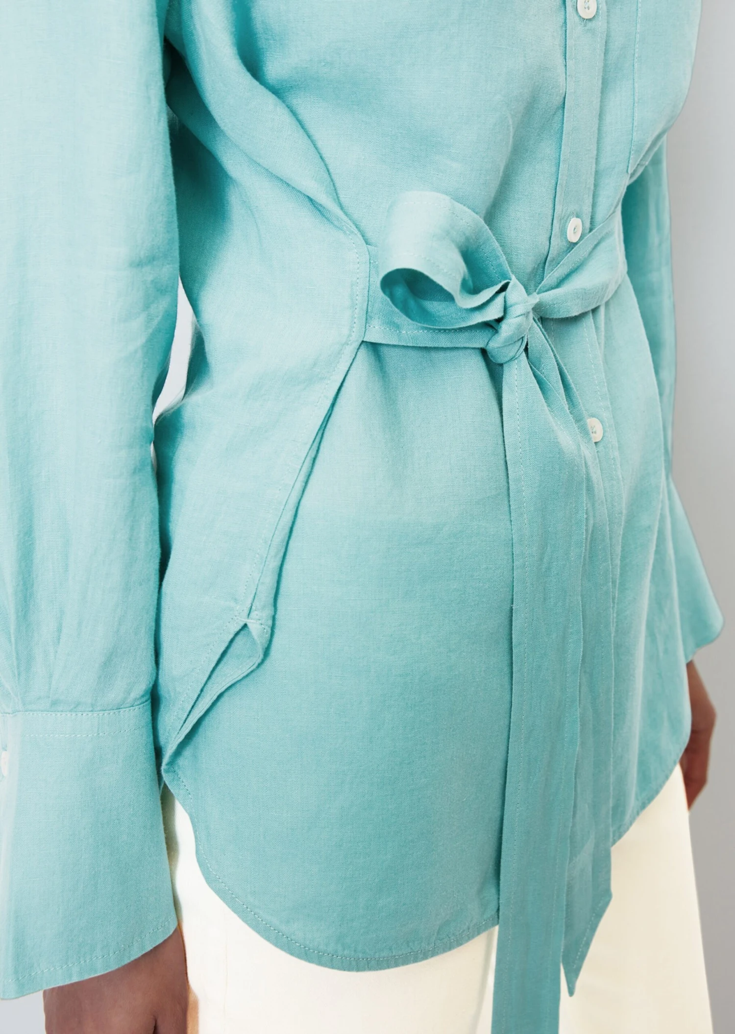 Marc O'Polo Oversized Linen Blouse With A Fixed Waist Belt 7 Marc O'Polo Oversized Linen Blouse With A Fixed Waist Belt – Bild 5