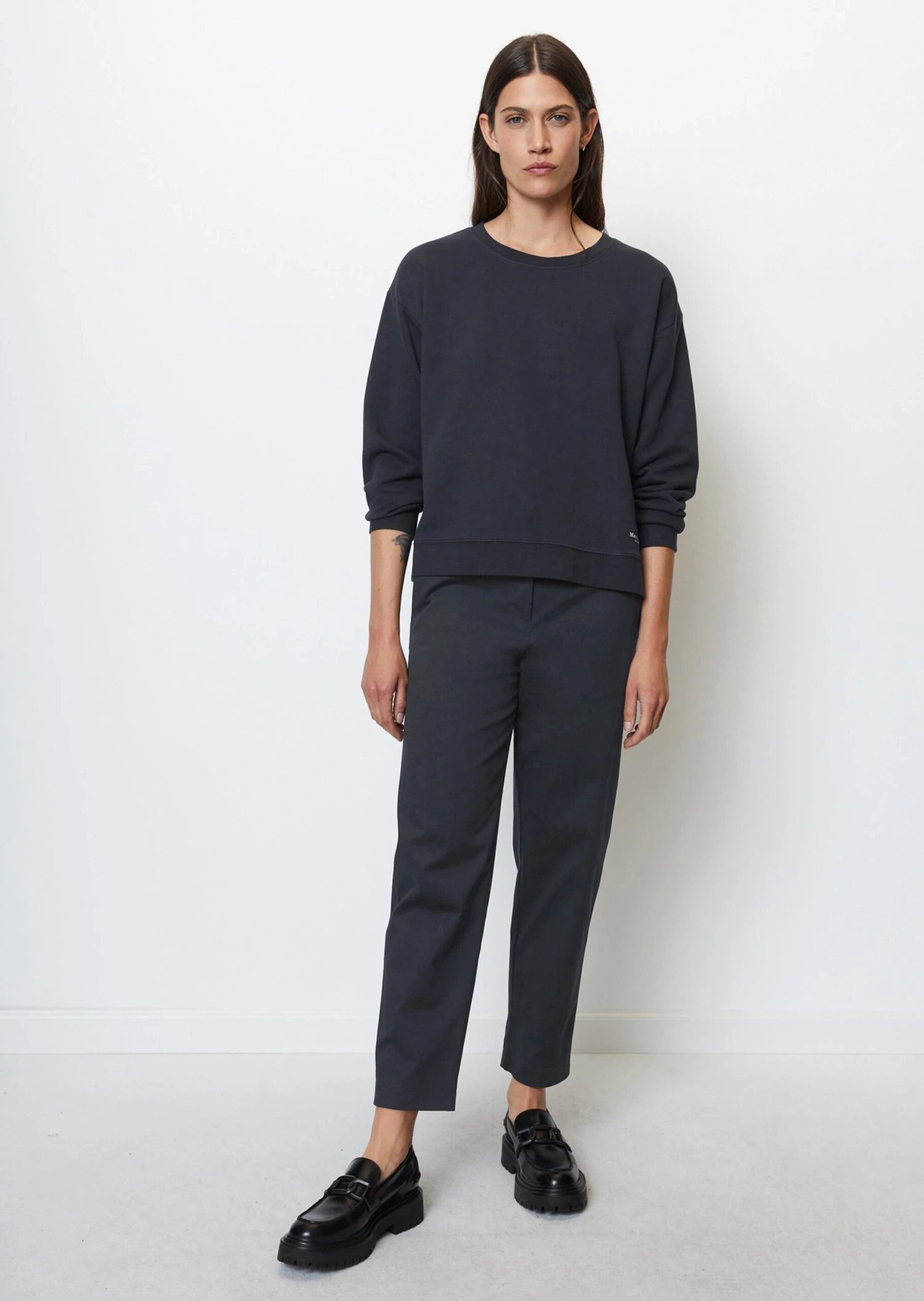 Marc O'Polo Sweatshirt With Side Seam Slits Relaxed Made Of Organic Cotton 6 Marc O'Polo Sweatshirt With Side Seam Slits Relaxed Made Of Organic Cotton – Bild 4