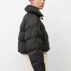 Marc O'Polo Cropped Oversized Down Puffer Jacket Made Of Recycled Materials 16 Marc O'Polo Cropped Oversized Down Puffer Jacket Made Of Recycled Materials -Marc O'Polo Verkäufe 4847349b726ee6668d15a216d7c47326 scaled