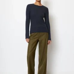 Marc O'Polo Fine Knit Jumper Slim Made From A Soft Wool-viscose-cashmere Mix -Marc O'Polo Verkäufe 4d51d7cbd1d5605f281f5dae464295ff scaled