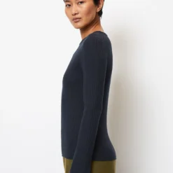 Marc O'Polo Fine Knit Jumper Slim Made From A Soft Wool-viscose-cashmere Mix -Marc O'Polo Verkäufe 542e0743f6d1584c221bddc8898a568a scaled