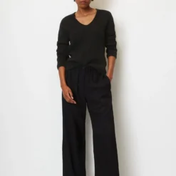 Marc O'Polo V-neck Knitted Jumper From Heavy Weight Cotton 14 Marc O'Polo V-neck Knitted Jumper From Heavy Weight Cotton -Marc O'Polo Verkäufe 68a432799256fad9bc048b0ac7051159 scaled