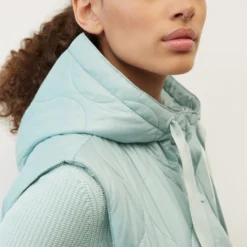 Marc O'Polo Cropped Hooded Quilted Bodywarmer Made Of Recycled Ripstop Fabric -Marc O'Polo Verkäufe 77341c0234ff3aa5ca716eefe148f820 scaled