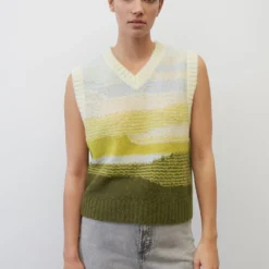 Marc O'Polo Landscape V-neck Sleeveless Jumper In A Soft Blend Of New Wool And Alpaca Wool