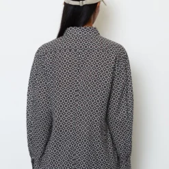Marc O'Polo Long-sleeved Blouse With All-over Print Regular In Voile Fabric With A Silky Touch 13 Marc O'Polo Long-sleeved Blouse With All-over Print Regular In Voile Fabric With A Silky Touch -Marc O'Polo Verkäufe 8894736e996b709c65a66eb8c84bc3e3 scaled
