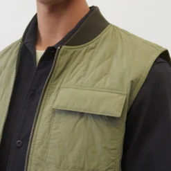 Marc O'Polo Padded Body Warmer With A Quilted Herringbone Pattern -Marc O'Polo Verkäufe 8dabc498adfe11200600ada73dd414c3 scaled