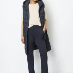 Marc O'Polo Lightweight Hooded Quilted Body Warmer With Recycled Materials -Marc O'Polo Verkäufe 8f7a9c386bd5f62090f86aecf2361b2e scaled