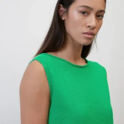 Marc O'Polo Sleeveless Jumper With A Round Neckline Made From A Blend Of Organic Cotton, Viscose And Linen