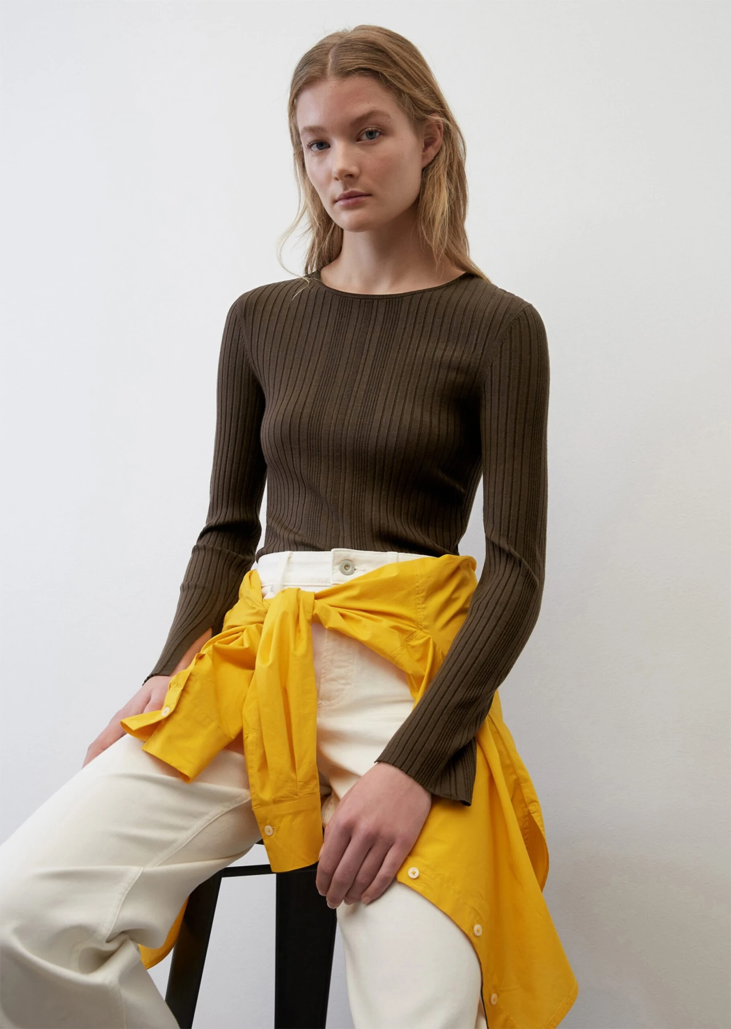 Marc O'Polo Slim-fitting Rib Knit Jumper From LENZING™ ECOVERO™ 4 Marc O'Polo Slim-fitting Rib Knit Jumper From LENZING™ ECOVERO™ – Bild 2