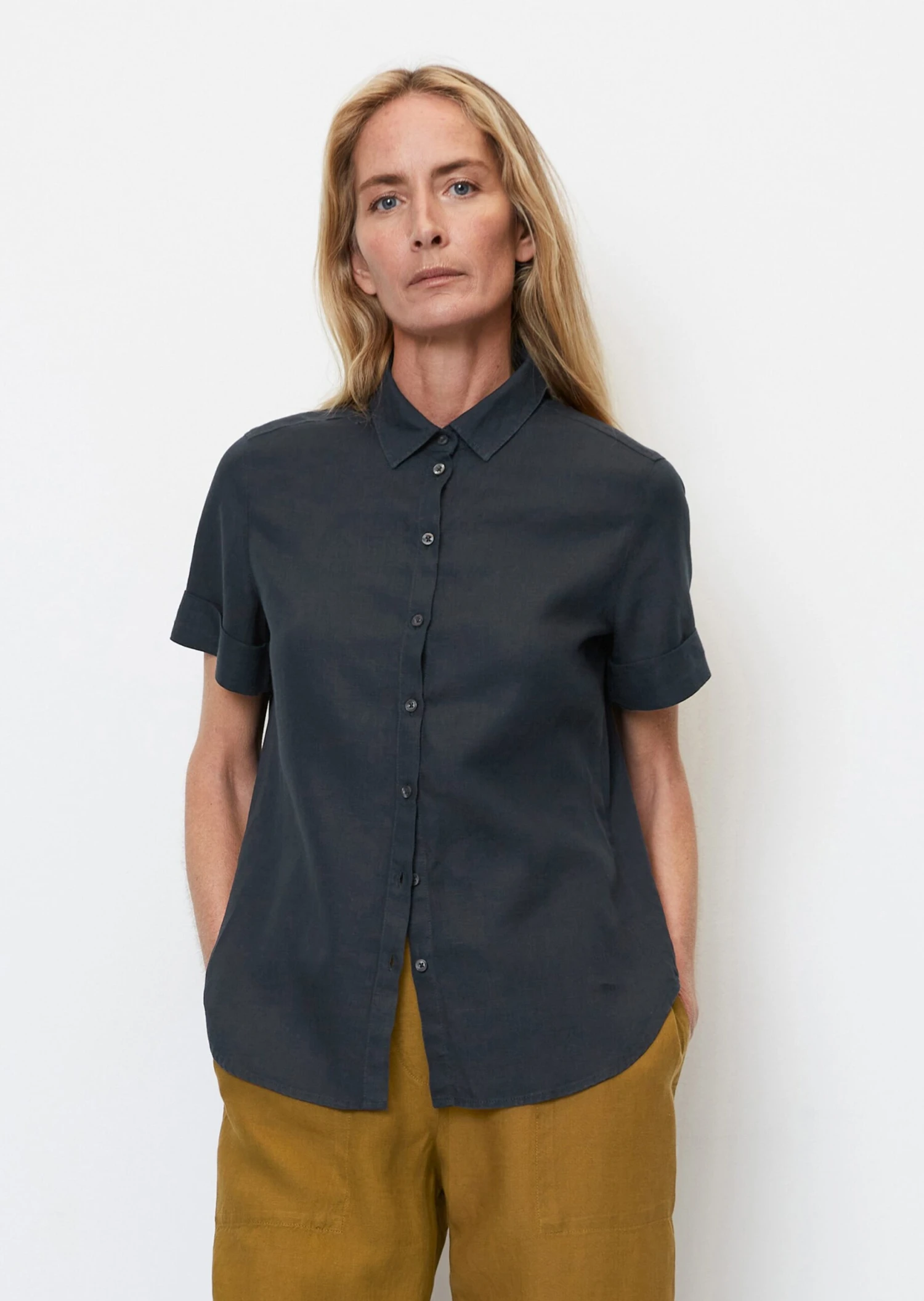 Marc O'Polo Short Sleeve Linen Blouse In An Exciting Mix Of Materials 4 Marc O'Polo Short Sleeve Linen Blouse In An Exciting Mix Of Materials – Bild 2