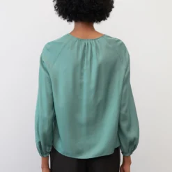 Marc O'Polo Round-neck Blouse With Voluminous Sleeves From LENZING™ ECOVERO™ -Marc O'Polo Verkäufe b0e1991199be42fad3b43980dbbcc86f scaled