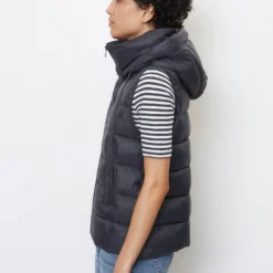Marc O'Polo Hooded Quilted Puffer Body Warmer With Recycled Materials -Marc O'Polo Verkäufe c393995192d925f83590237820ffd472 scaled