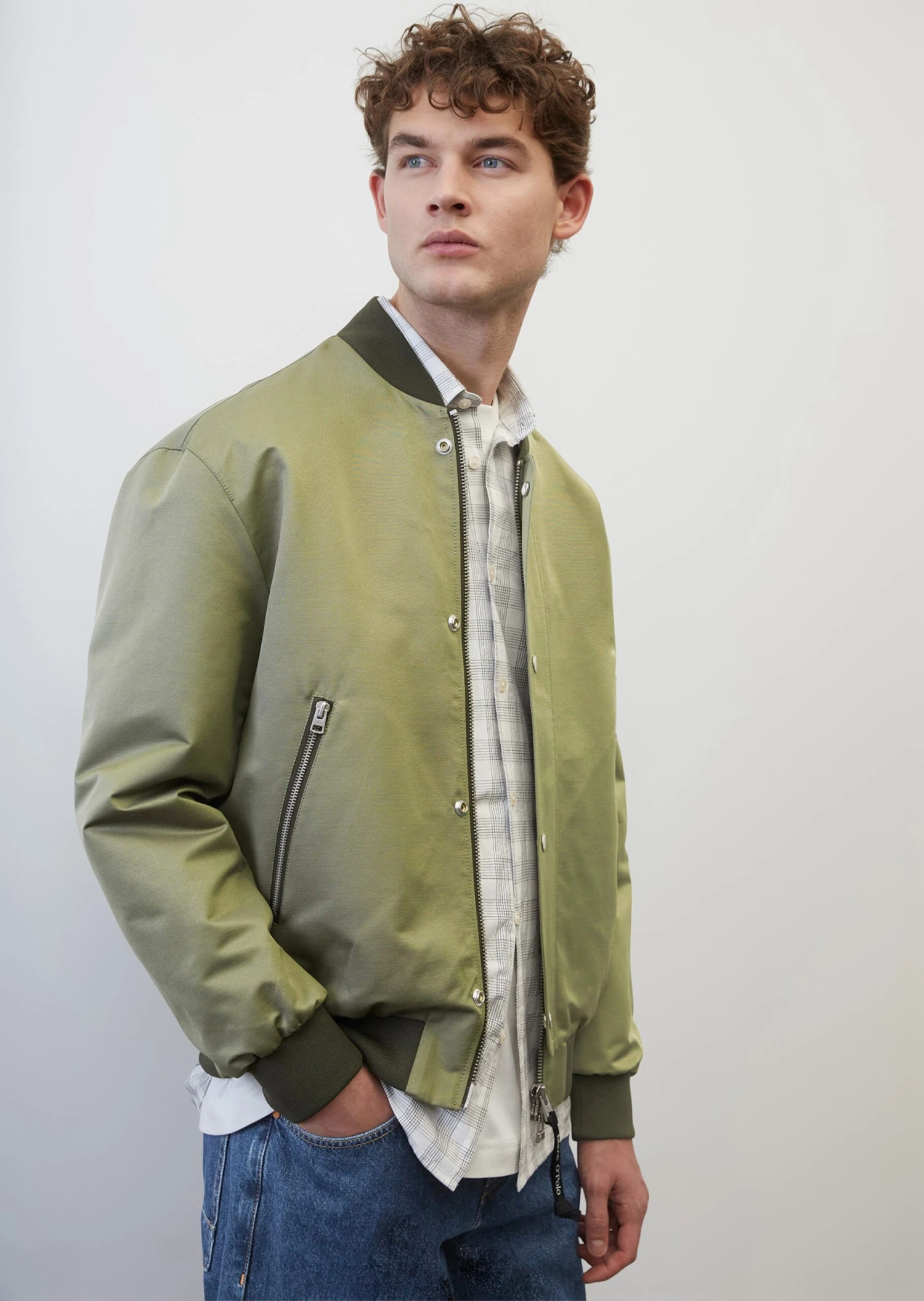 Marc O'Polo Bomber Jacket In A Regular Fit In Robust Canvas Fabric 3 Marc O'Polo Bomber Jacket In A Regular Fit In Robust Canvas Fabric