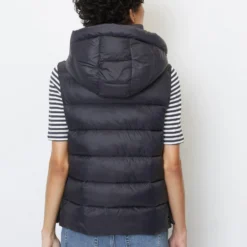 Marc O'Polo Hooded Quilted Puffer Body Warmer With Recycled Materials -Marc O'Polo Verkäufe d6a2b79a93a1e07fb4eeae86d1ff7d3f scaled