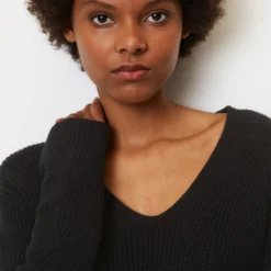 Marc O'Polo V-neck Knitted Jumper From Heavy Weight Cotton 15 Marc O'Polo V-neck Knitted Jumper From Heavy Weight Cotton -Marc O'Polo Verkäufe fc8c0de2b3cc350ee2047ea891ad7f23 scaled