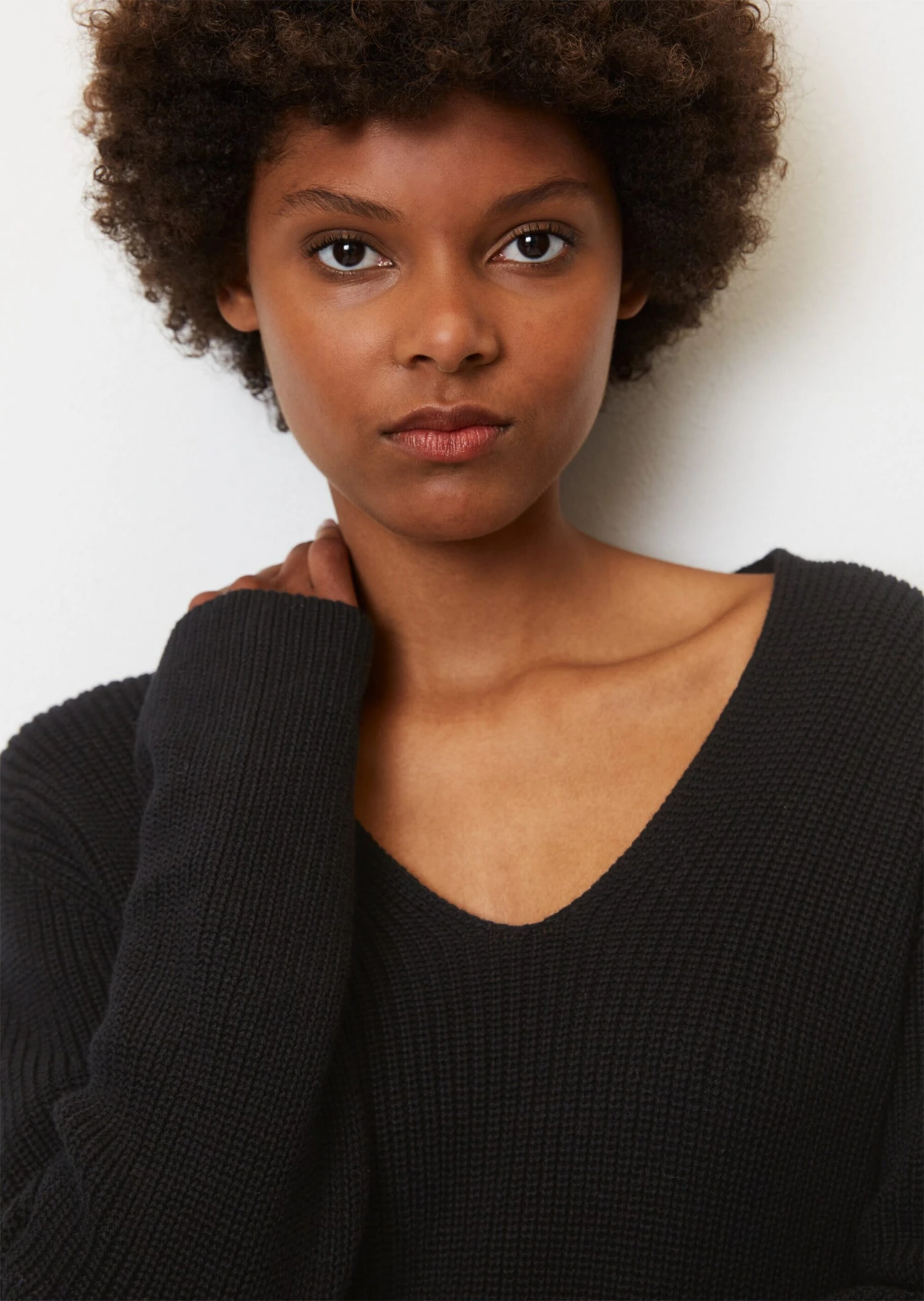 Marc O'Polo V-neck Knitted Jumper From Heavy Weight Cotton 7 Marc O'Polo V-neck Knitted Jumper From Heavy Weight Cotton – Bild 5